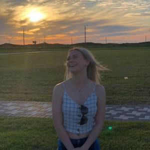 Meet your Posher, Hannah